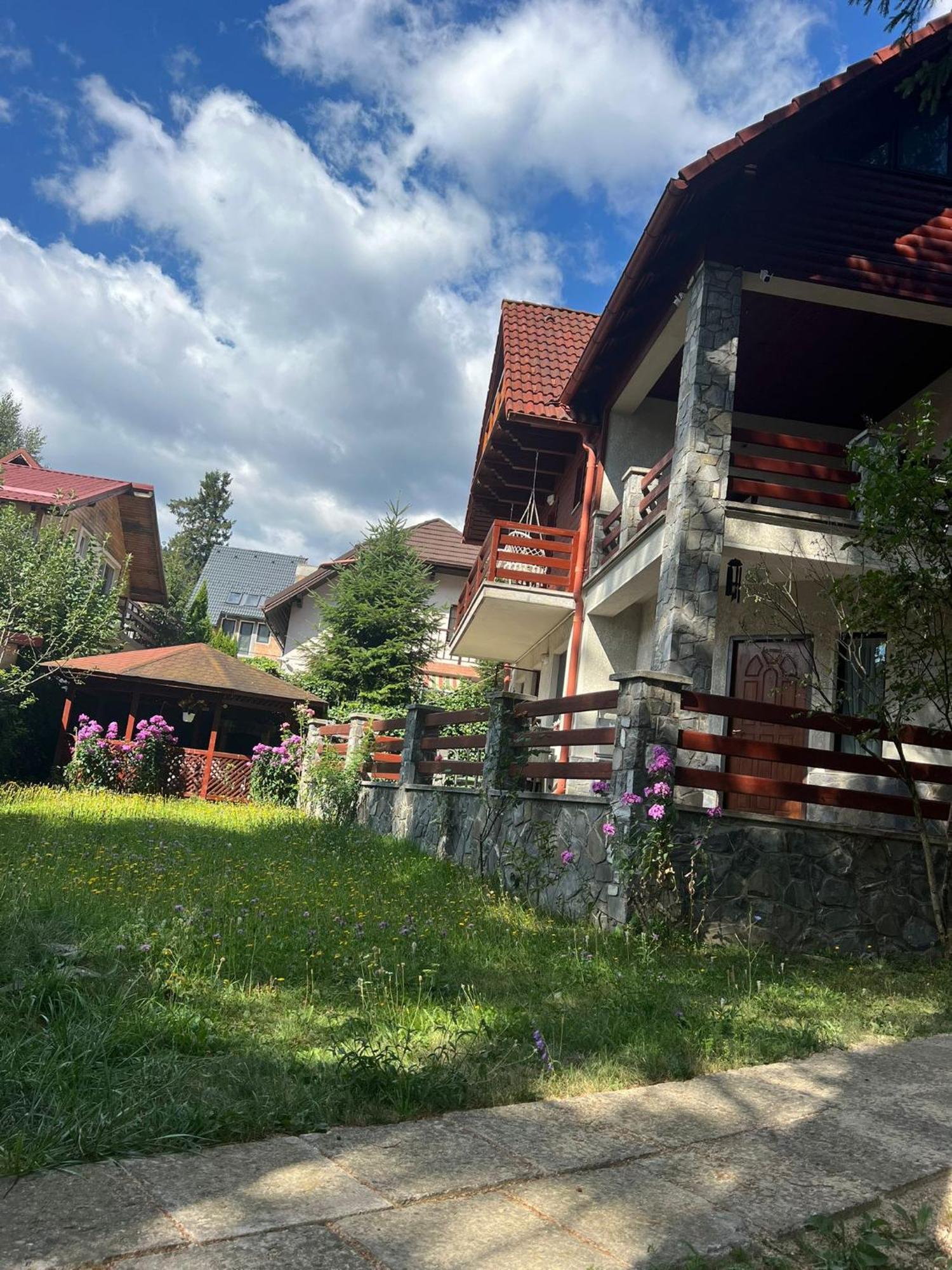 Red House Sinaia Hotel Exterior photo